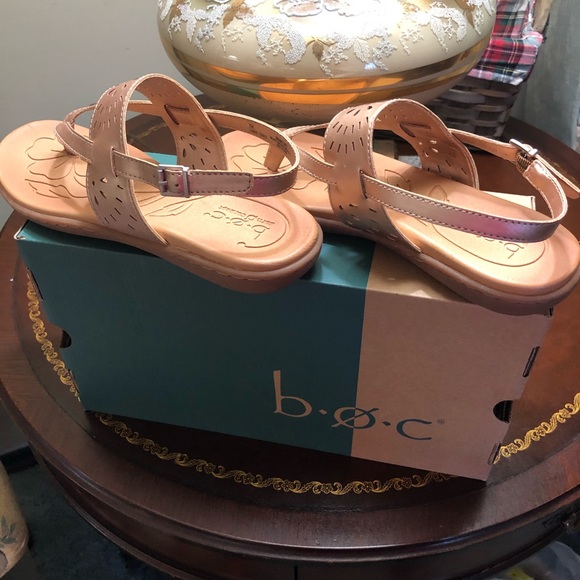 boc flat sandals
